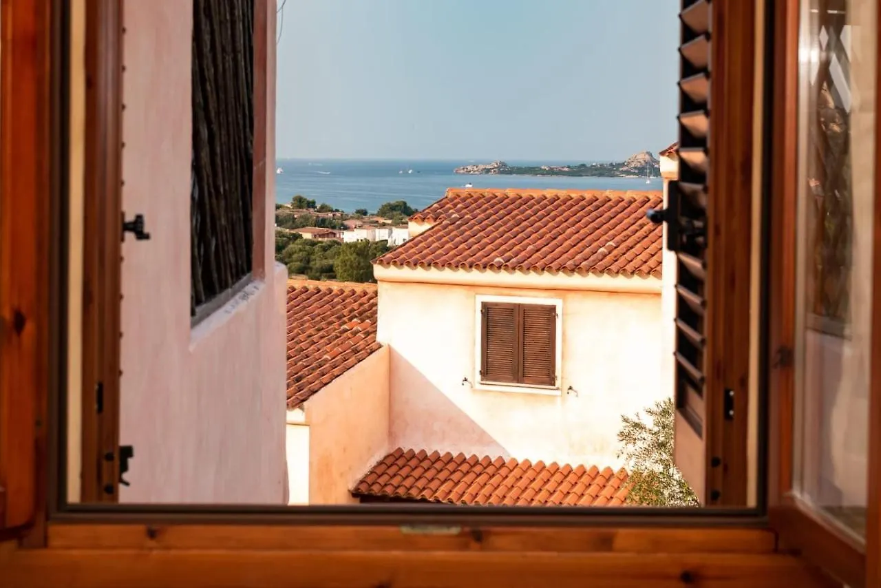 Appartement Trilocale Con Piscina à Arzachena